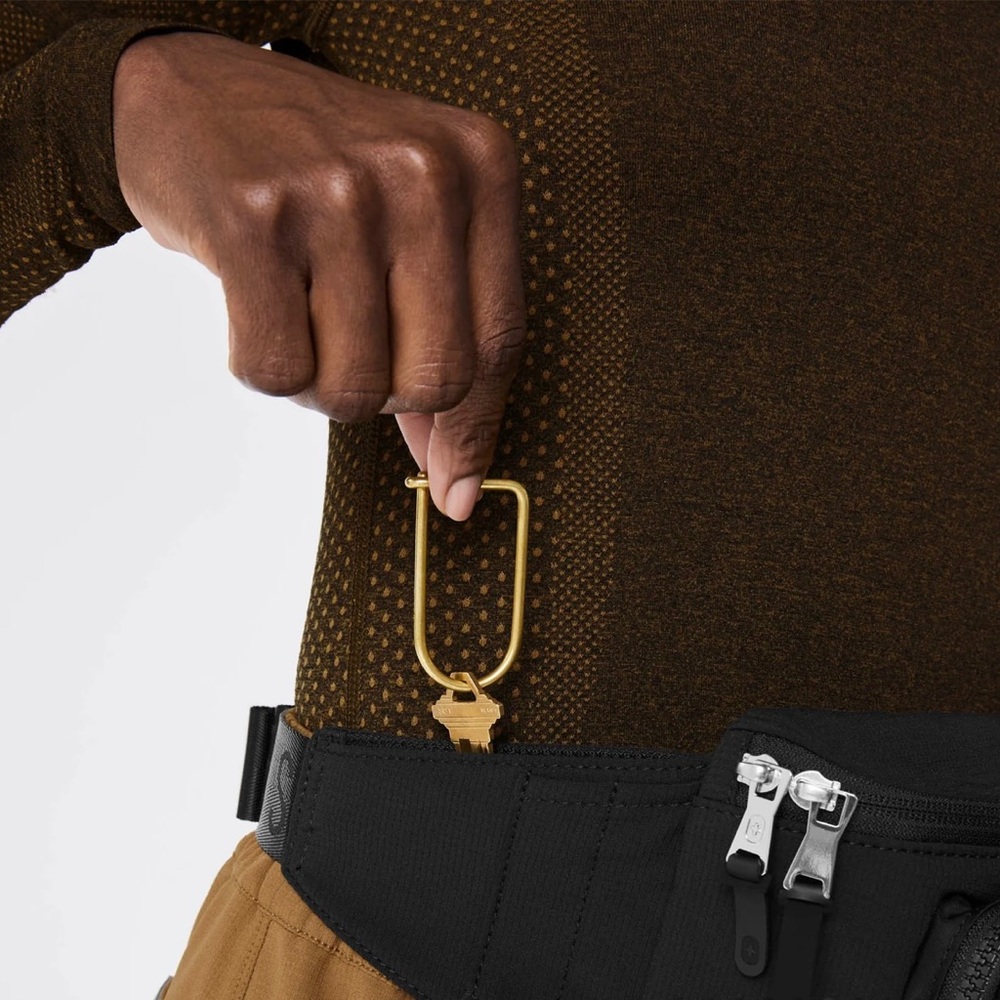 FIGS Indestructible Belt Bag - Picture 6 of 12